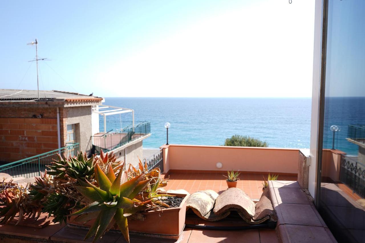 Vacanza Taormina Mare Mazzeo Luaran gambar