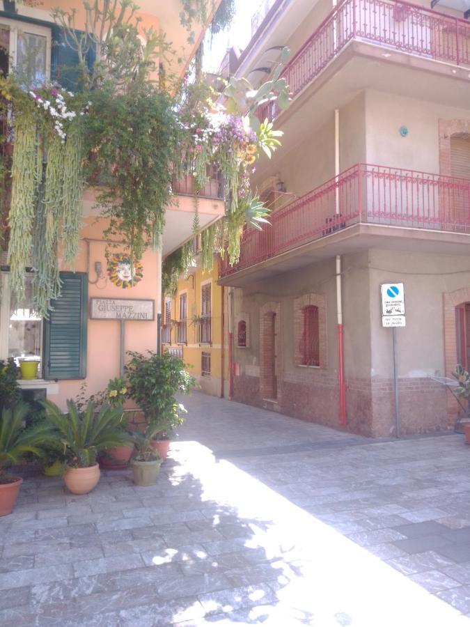 Vacanza Taormina Mare Mazzeo Luaran gambar