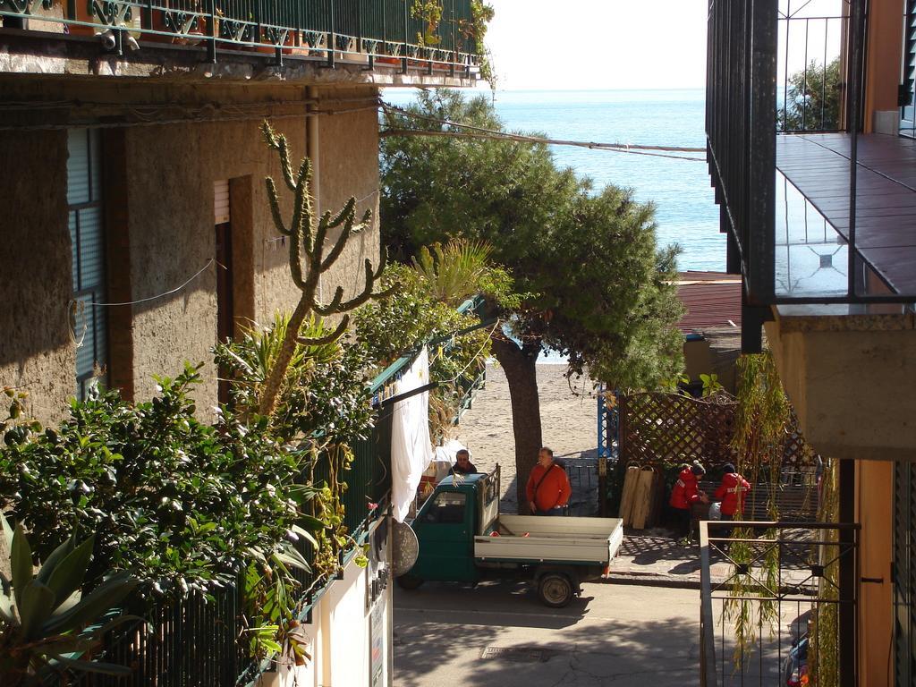 Vacanza Taormina Mare Mazzeo Bilik gambar